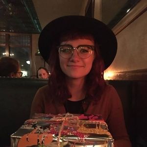 Meet your Posher, Abee